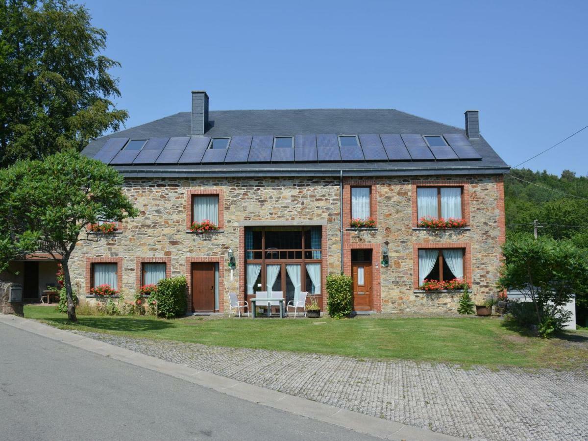 Lovely Holiday Home In Daverdisse With Terrace Екстериор снимка