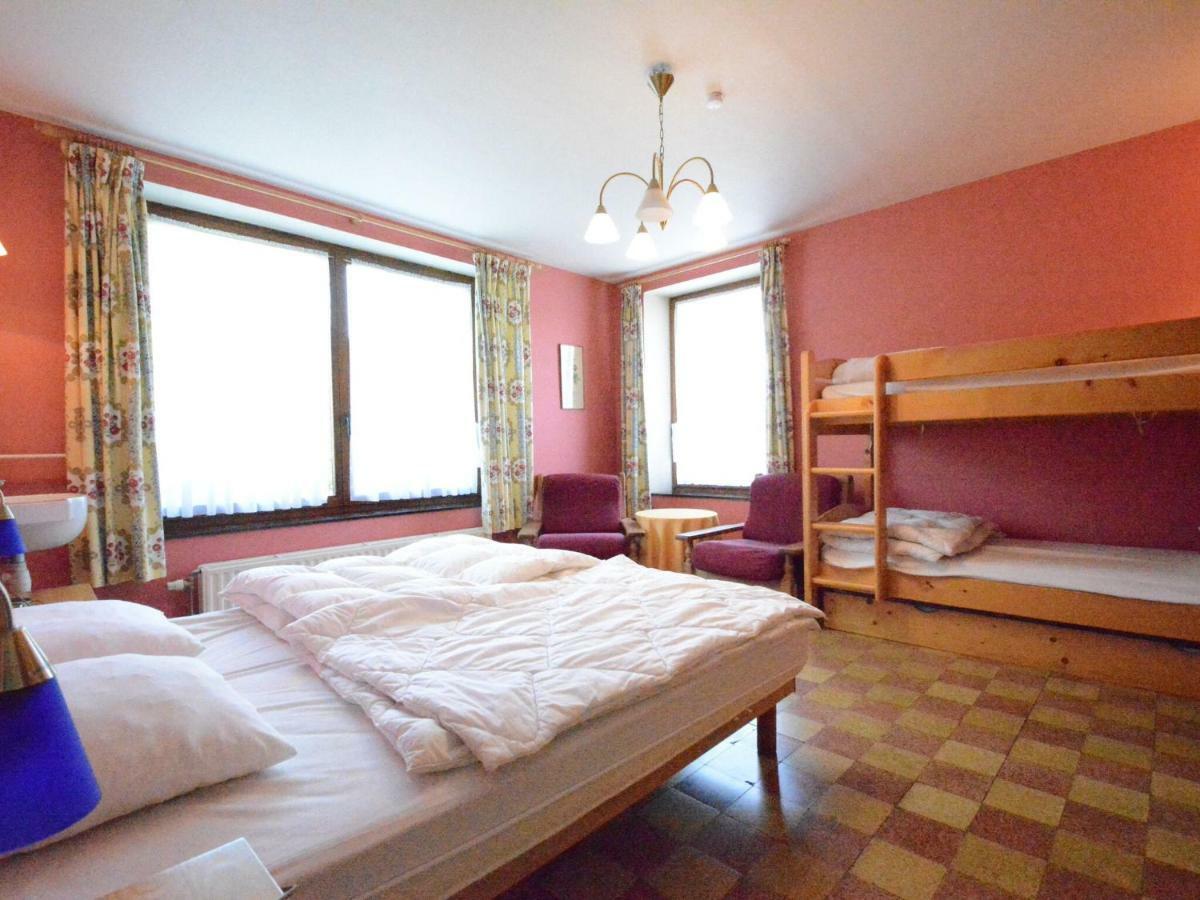 Lovely Holiday Home In Daverdisse With Terrace Екстериор снимка