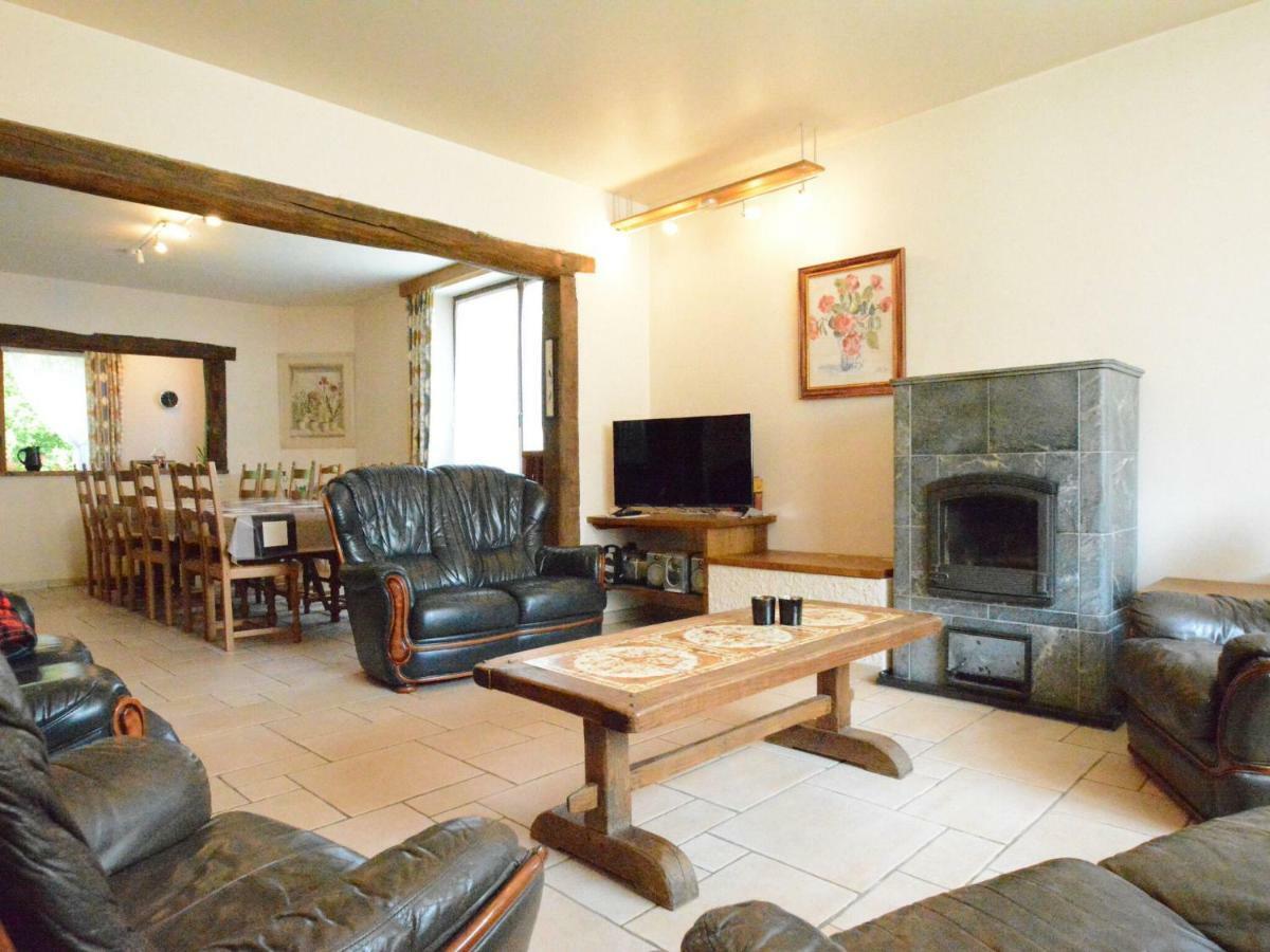 Lovely Holiday Home In Daverdisse With Terrace Екстериор снимка