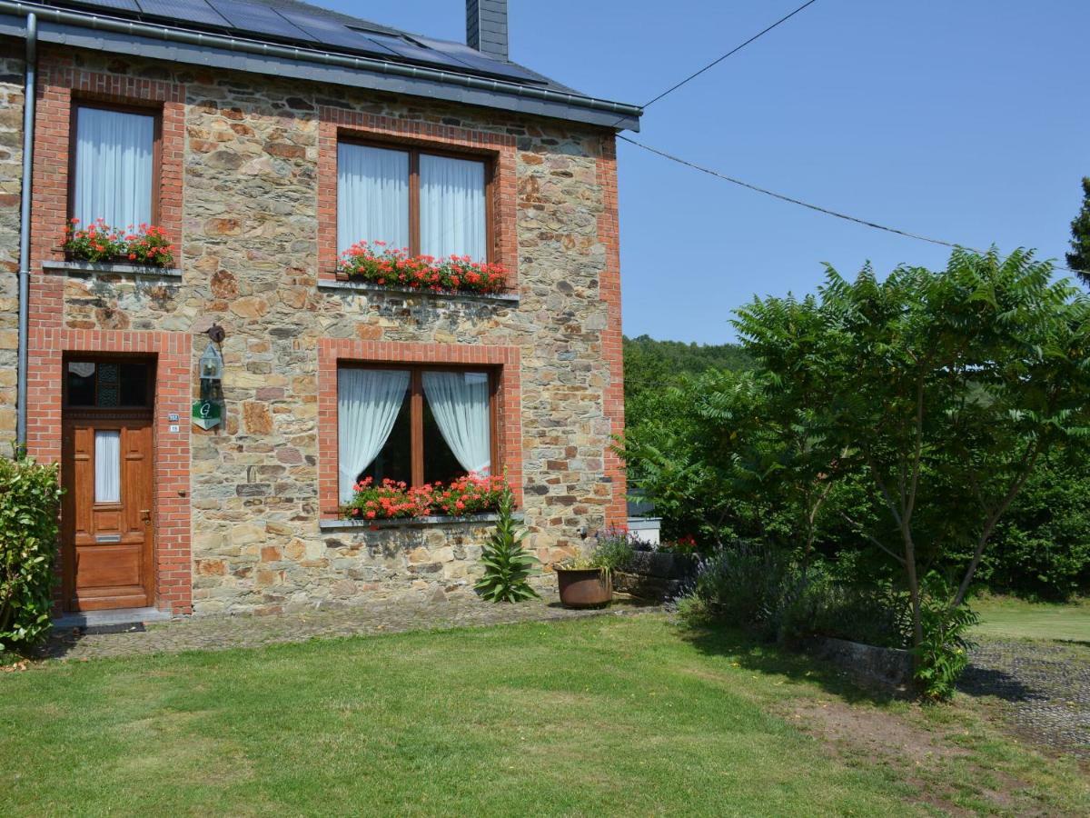 Lovely Holiday Home In Daverdisse With Terrace Екстериор снимка