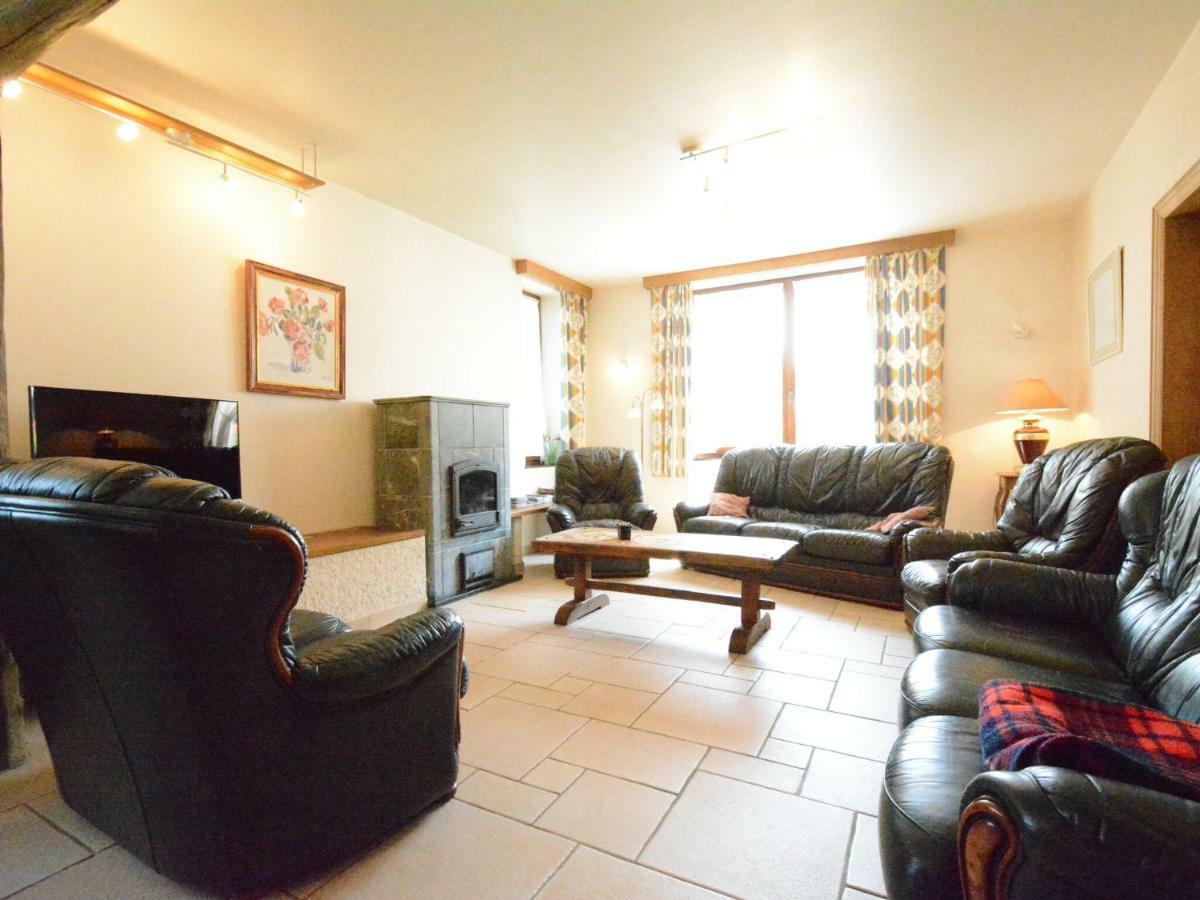 Lovely Holiday Home In Daverdisse With Terrace Екстериор снимка