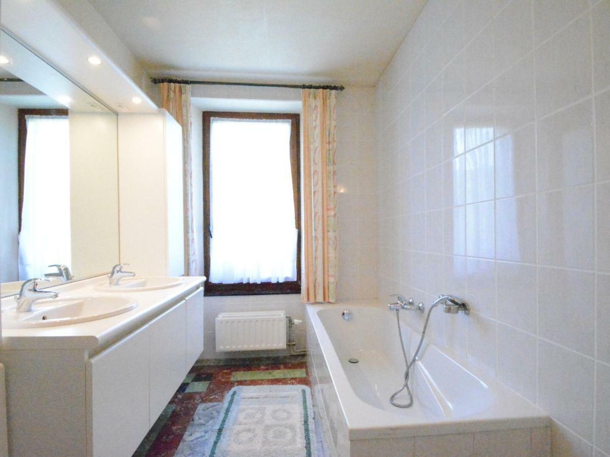Lovely Holiday Home In Daverdisse With Terrace Екстериор снимка